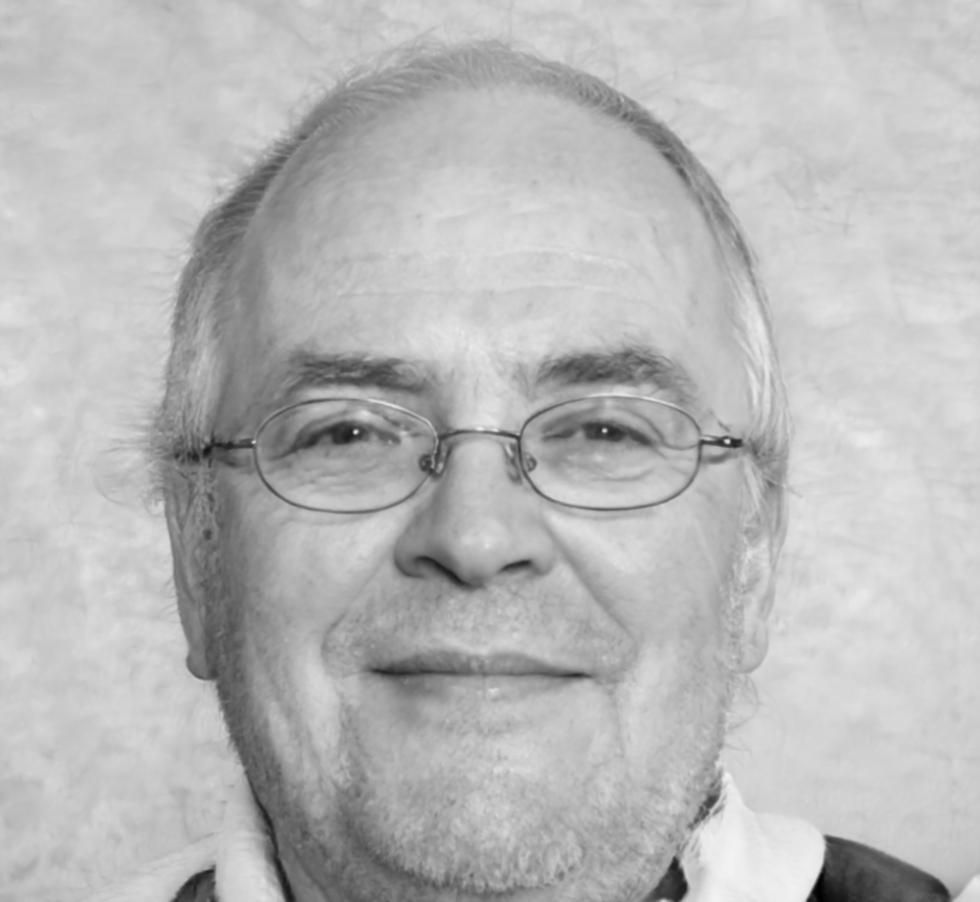 Professor Miguel Santos